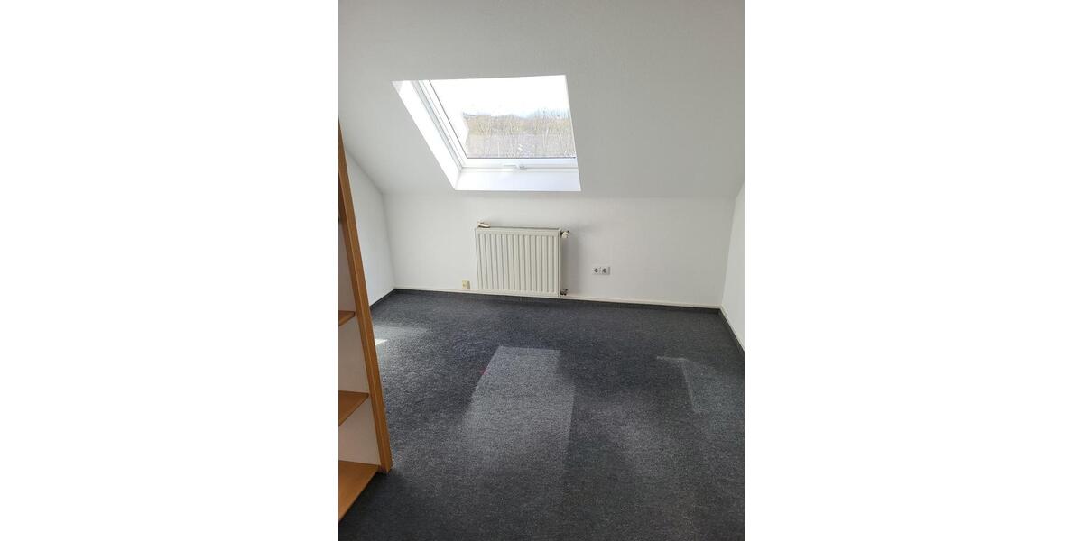 Dachgeschoßwohnung Zweibrücken - 4 Zimmer, 113 m&sup2;, 610&euro; | Angebot:26221496