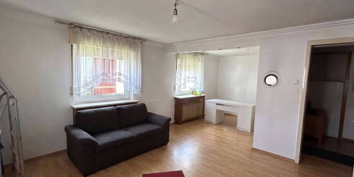 Mehrfamilienhaus, Wohnhaus Pirmasens Innenstadt - 6 Zimmer, 169 m&sup2;, 140.000&euro; | Angebot:26929907