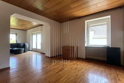 Haus Altenkirchen - 9 Zimmer, 145 m&sup2;, 109.500&euro; | Angebot:21603127