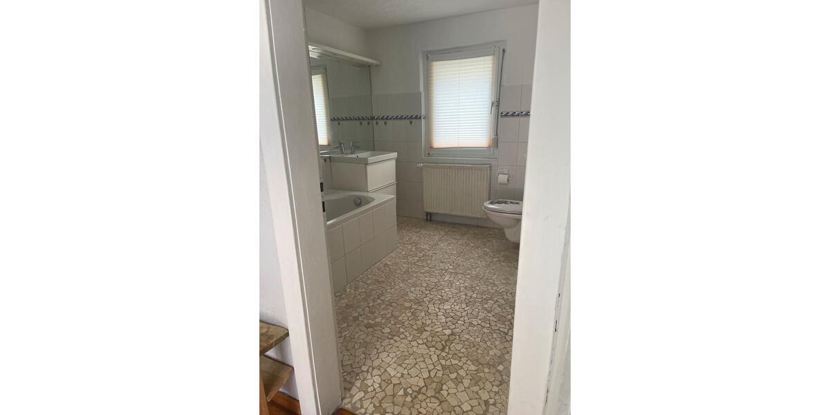 Doppelhaushälfte Mackenbach - 3 Zimmer, 120 m&sup2;, 1.350&euro; | Angebot:25968238