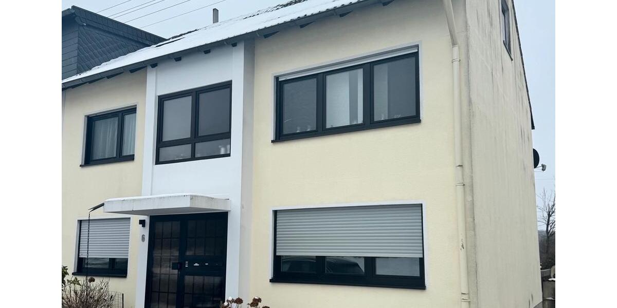 Doppelhaushälfte Saarbrücken Bischmisheim - 8 Zimmer, 220 m&sup2;, 360.000&euro; | Angebot:26195228