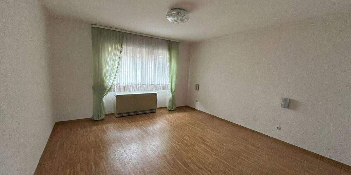 Einfamilienhaus Vinningen - 8 Zimmer, 155 m&sup2;, 195.000&euro; | Angebot:25691426