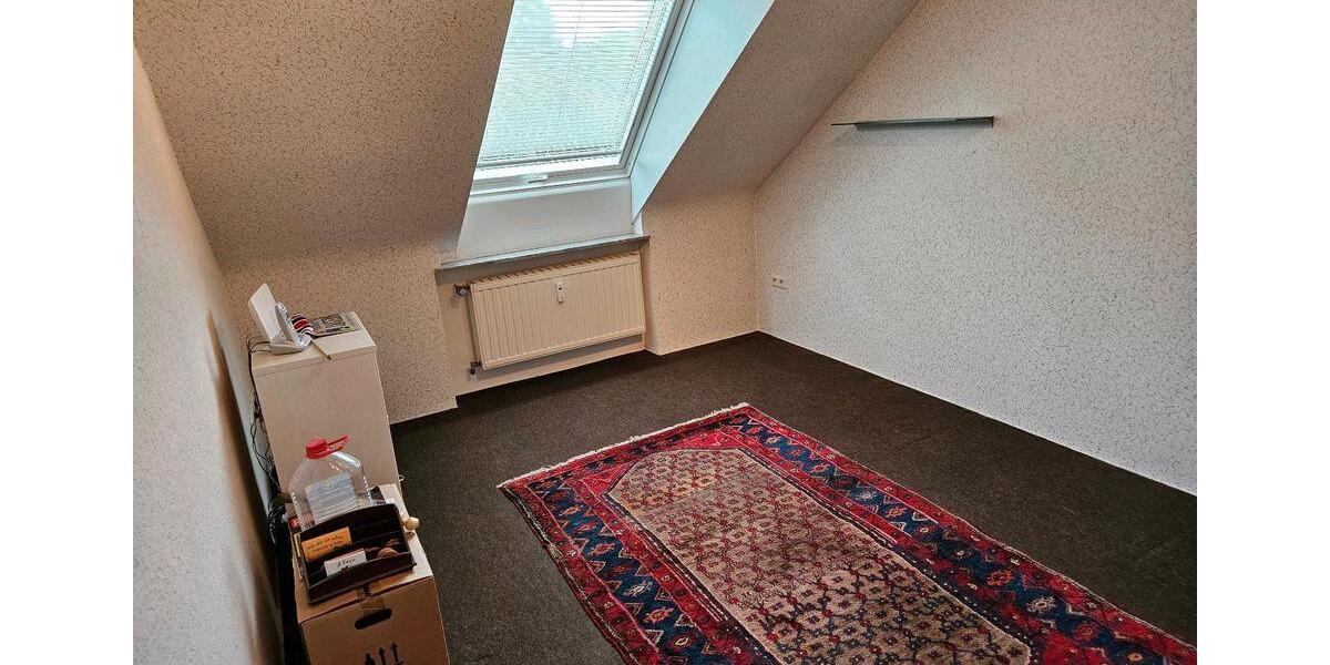 Dachgeschoßwohnung Saarbrücken Brebach-Fechingen - 4 Zimmer, 86 m&sup2;, 229.000&euro; | Angebot:27178866