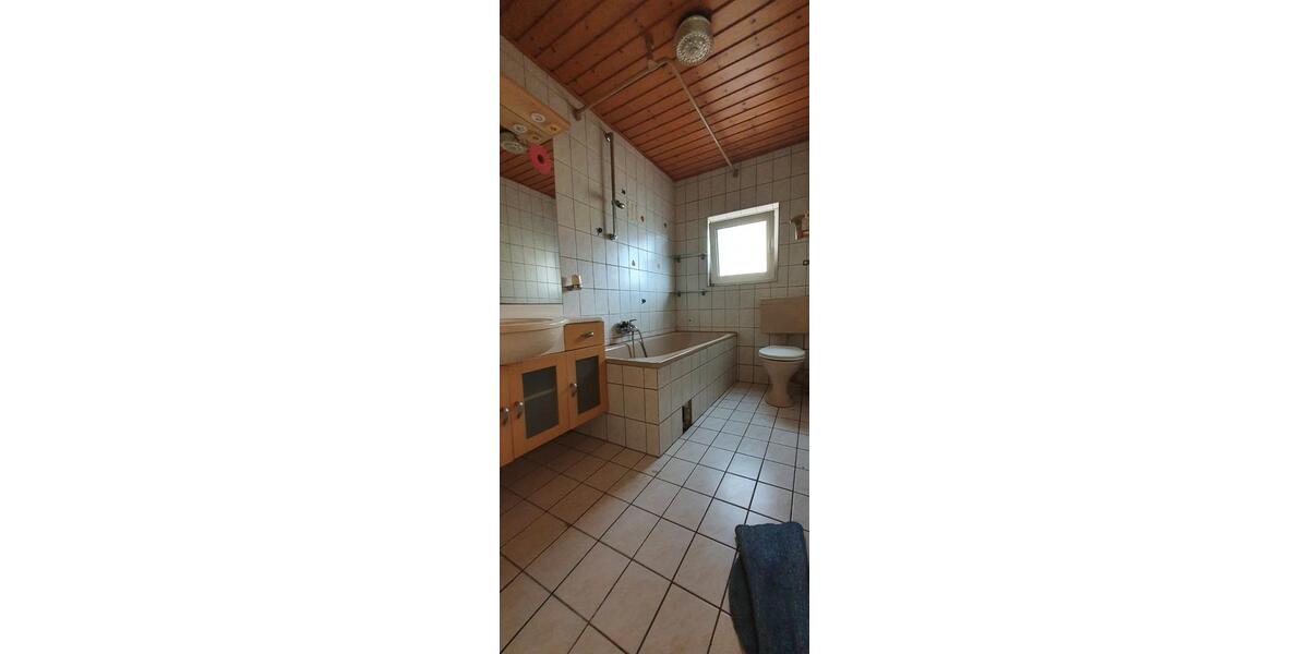 Einfamilienhaus Queidersbach - 7 Zimmer, 184 m&sup2;, 185.000&euro; | Angebot:26048223