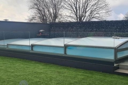 Modernes luxuriöses Wohnhaus, Bungalowstil, mit Außenpool, in schöner Stadtrandlage - Haus Homburg | Angebot:14540143