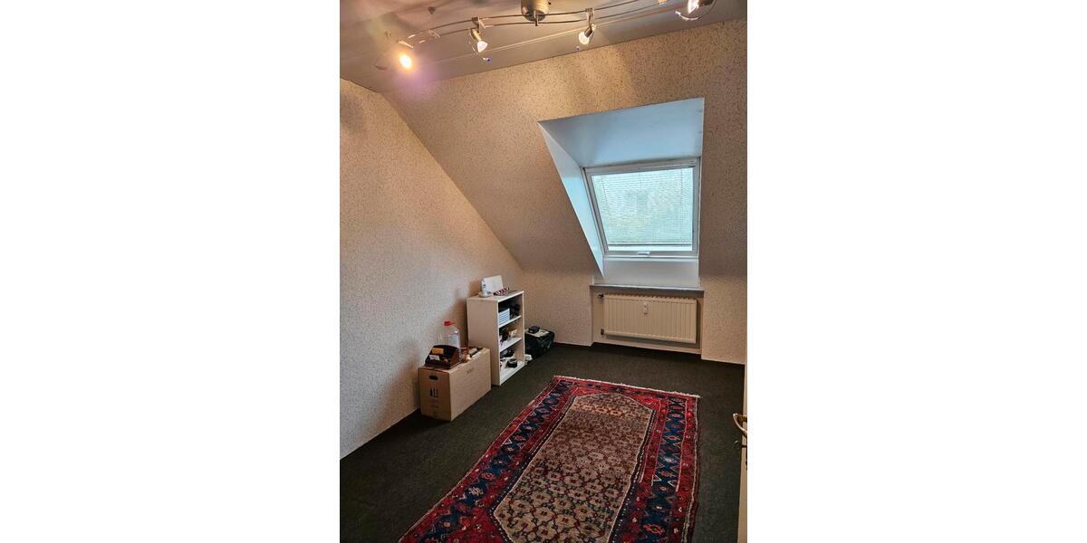 Dachgeschoßwohnung Saarbrücken Brebach-Fechingen - 4 Zimmer, 86 m&sup2;, 269.000&euro; | Angebot:26476052
