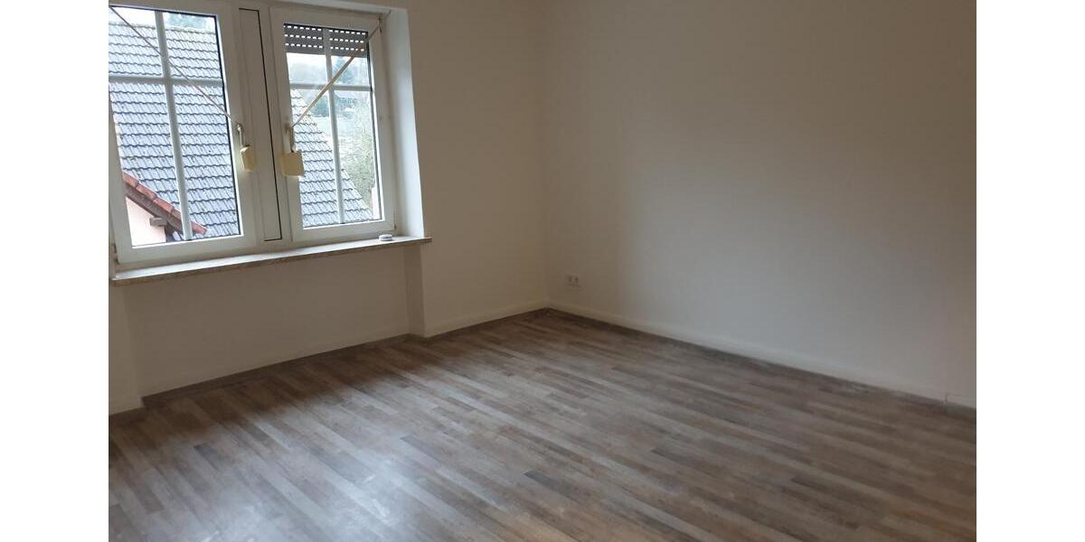Maisonettenwohnung Steinwenden - 5 Zimmer, 145 m&sup2;, 1.160&euro; | Angebot:25343636