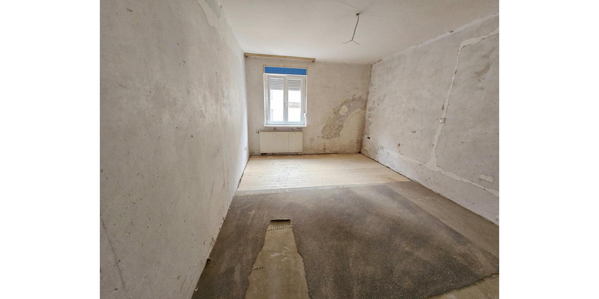 ObjNr:19582 - Renovierungsbedürftiges 4 Fam.-Mehrfamilienhaus in zentraler Lage - Zweifamilienhaus Pirmasens Fehrbach | Angebot:17823307