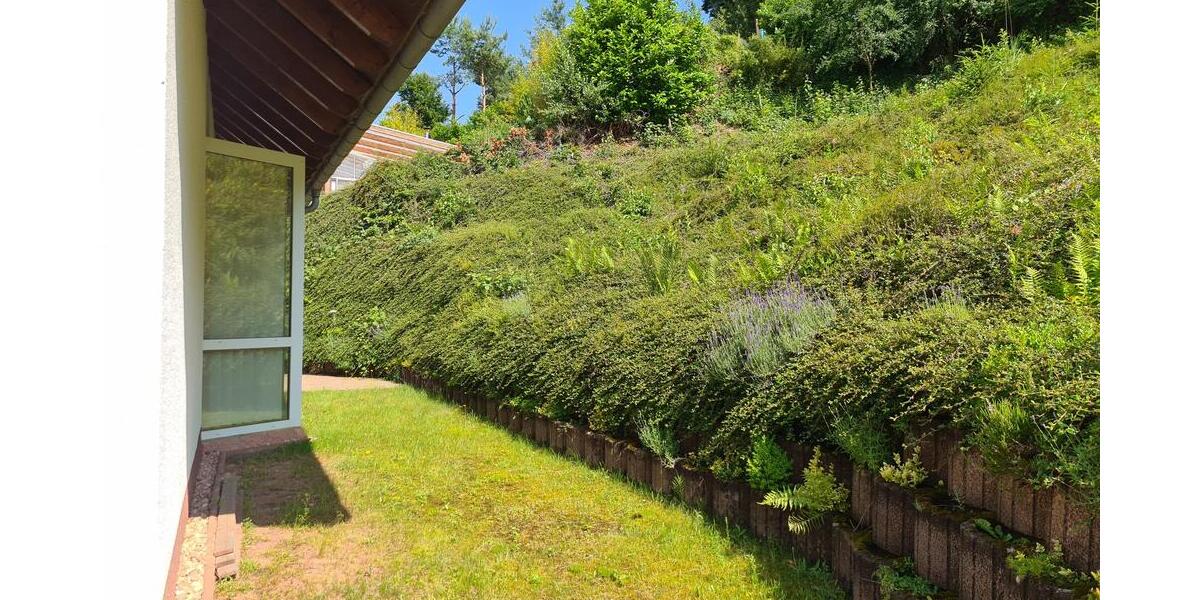 Mediterran gestaltetes Einfamilienhaus in schöner Stadtrandlage - Einfamilienhaus Zweibrücken | Angebot:21312569
