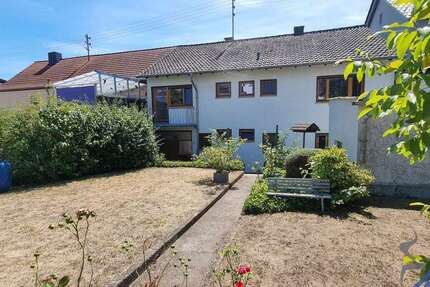 Haus Hütschenhausen Katzenbach - 5 Zimmer, 175 m&sup2;, 2.400&euro; | Angebot:27505956