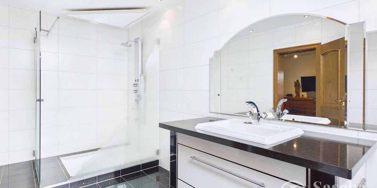 Freistehendes Einfamilienhaus mit Einliegerwohnung auf weitläufigem Grundstück mit Panoramablick - Einfamilienhaus Sankt Ingbert St. Ingbert | Angebot:26178655