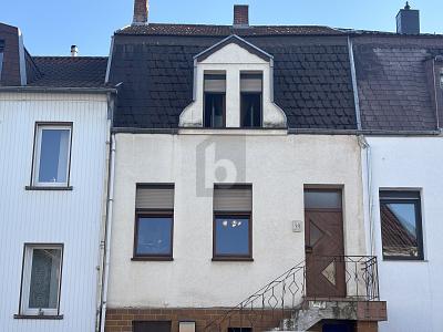 TOP PREIS!, RENOVIERT, MODERN MIT VIEL POTENTIAL - Reihenhaus Eppelborn | Angebot:26857743