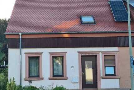 Hübsch renoviertes Einfamilienhaus in schöner Ortsrandlage von Brücken - Haus Brücken | Angebot:27004022