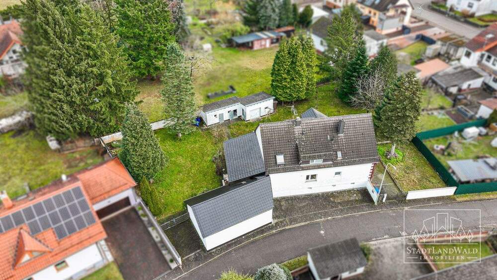 Einfamilienhaus Schweix - 9 Zimmer, 222 m&sup2;, 269.750&euro; | Angebot:25798626