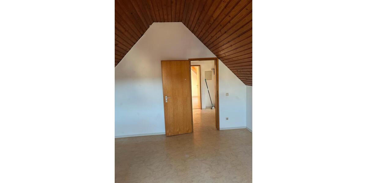 Dachgeschoßwohnung Saarbrücken Bübingen - 2 Zimmer, 55 m&sup2;, 600&euro; | Angebot:25767942