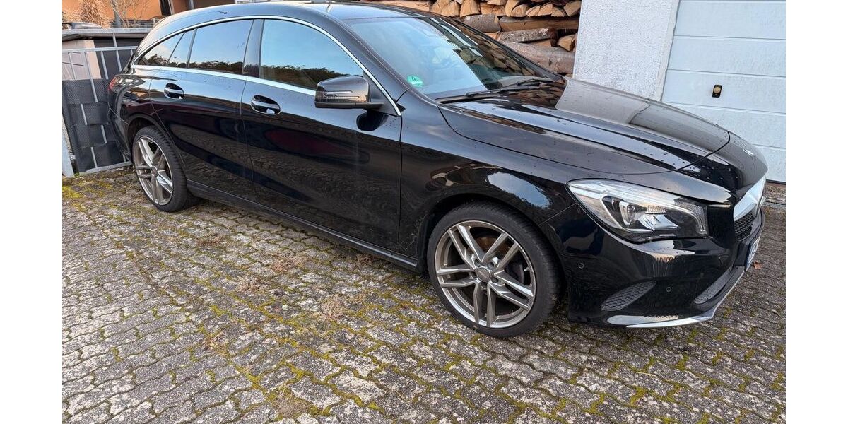 Mercedes-Benz CLA 180 Shooting Brake 141.800 km 13.900 &euro; Rodalben 66976