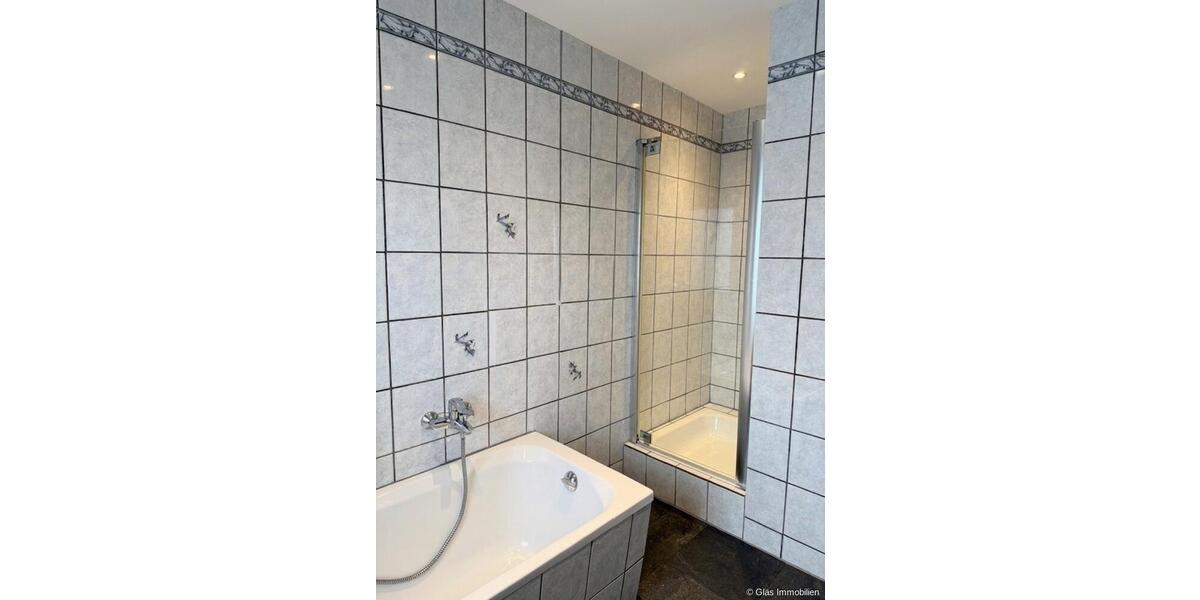 Dachgeschoßwohnung Ottweiler - 5 Zimmer, 97 m&sup2;, 750&euro; | Angebot:25892650