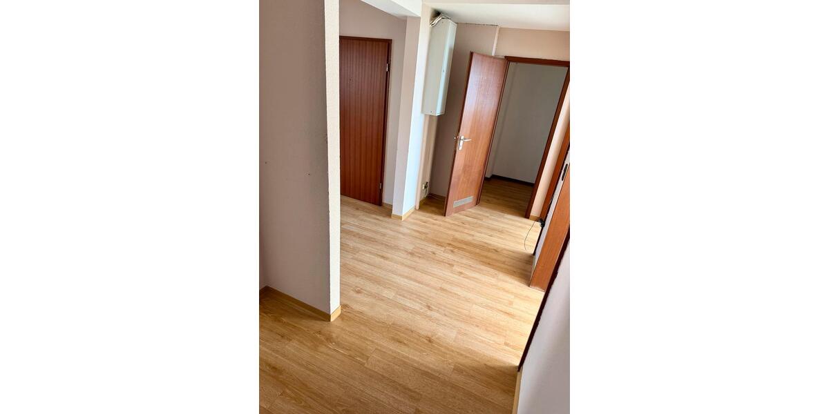 Etagenwohnung Riegelsberg - 3 Zimmer, 86 m&sup2;, 700&euro; | Angebot:25900931