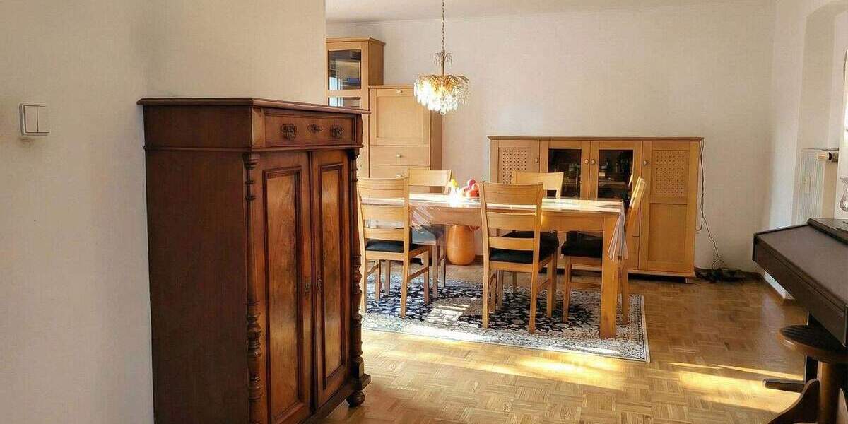 Doppelhaushälfte Saarbrücken Alt-Saarbrücken - 9 Zimmer, 218 m&sup2;, 398.000&euro; | Angebot:25772955