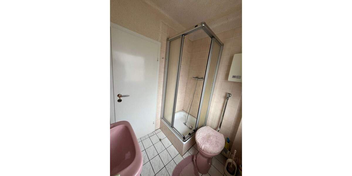 Einfamilienhaus Vinningen - 8 Zimmer, 155 m&sup2;, 195.000&euro; | Angebot:25691426