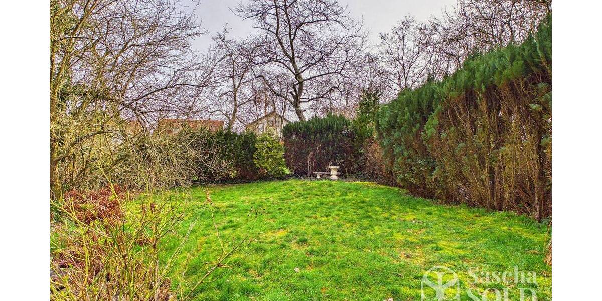 Freistehendes Einfamilienhaus mit Einliegerwohnung auf weitläufigem Grundstück mit Panoramablick - Einfamilienhaus Sankt Ingbert St. Ingbert | Angebot:26178655