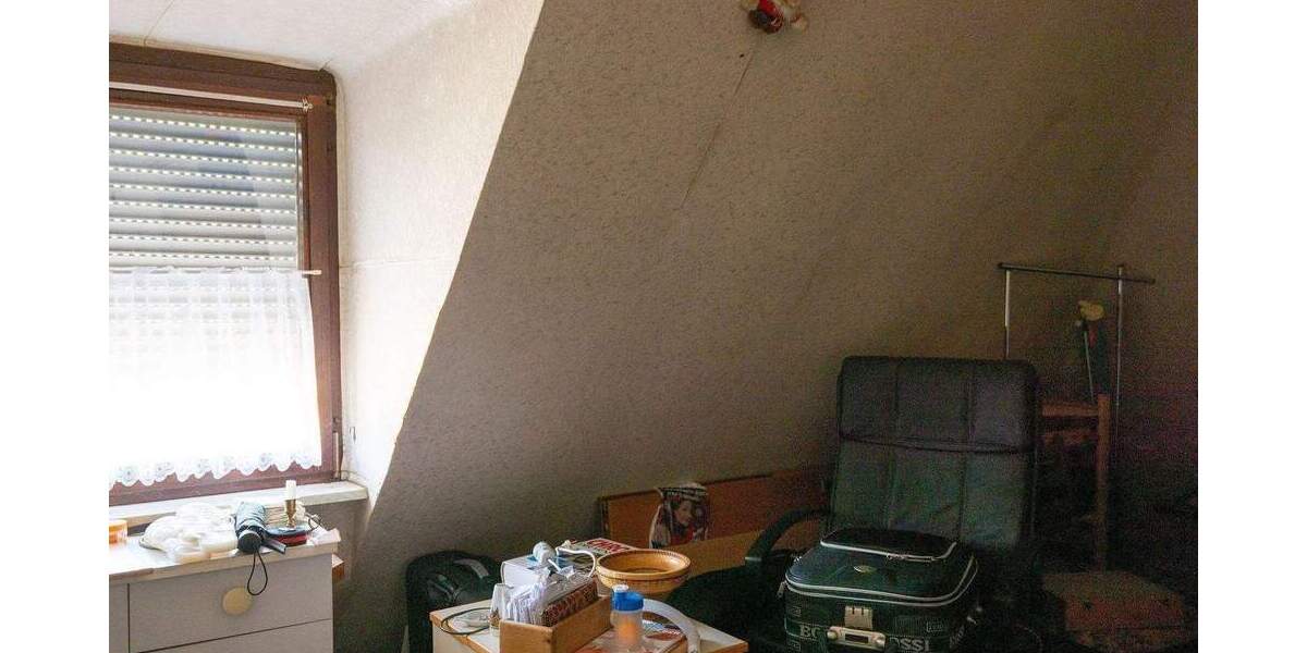 Mehrfamilienhaus, Wohnhaus Saarbrücken Scheidt - 9 Zimmer, 189 m&sup2;, 259.000&euro; | Angebot:25743256