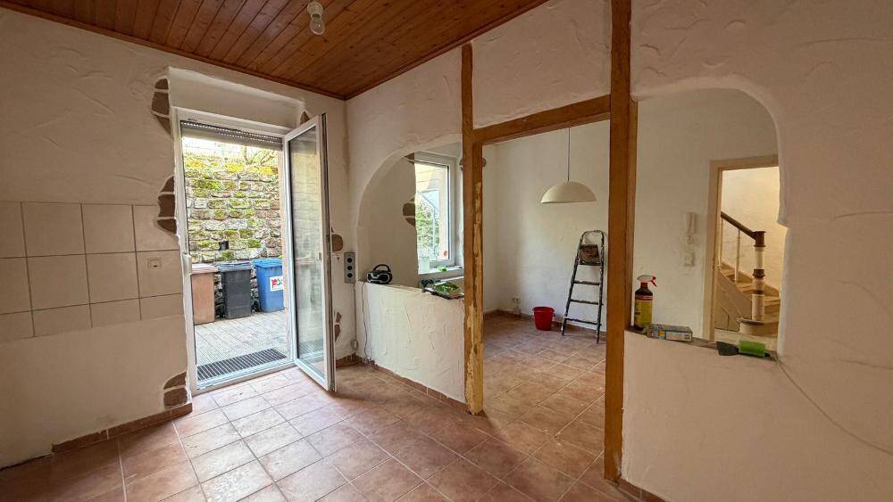 Reihenmittelhaus Pirmasens Innenstadt - 7 Zimmer, 181 m&sup2;, 159.000&euro; | Angebot:26261505