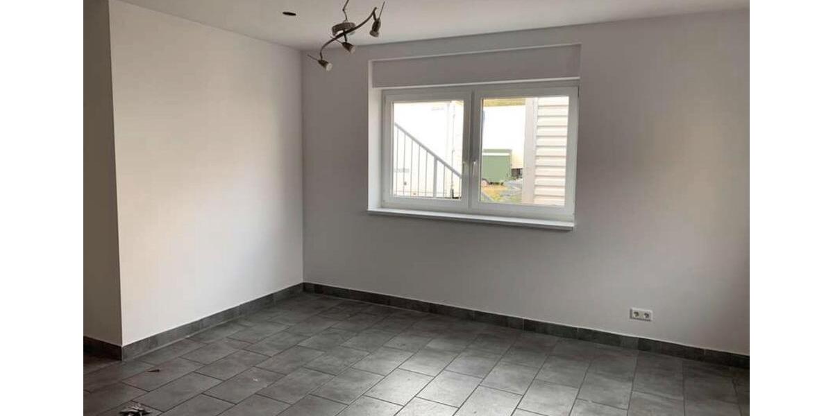 Erdgeschoßwohnung Gersheim - 6 Zimmer, 95 m&sup2;, 1.100&euro; | Angebot:25319272