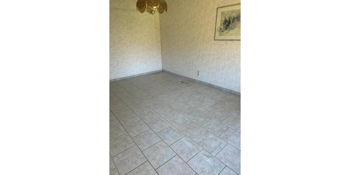 Einfamilienhaus Homburg - 11 Zimmer, 165 m&sup2;, 289.000&euro; | Angebot:26265842