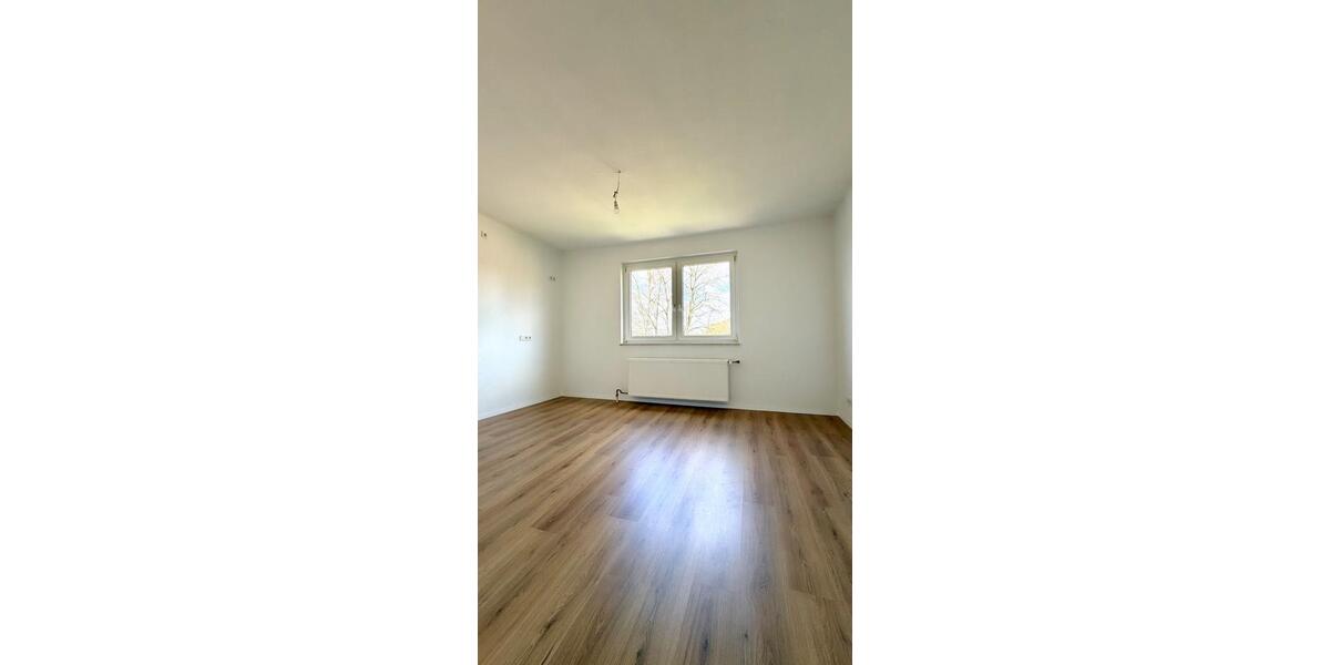 Etagenwohnung Sankt Wendel - 3 Zimmer, 101 m&sup2;, 800&euro; | Angebot:25923723