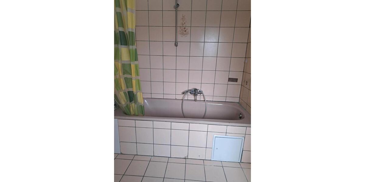 Mehrfamilienhaus, Wohnhaus Homburg - 7 Zimmer, 200 m&sup2;, 1.150&euro; | Angebot:26606261