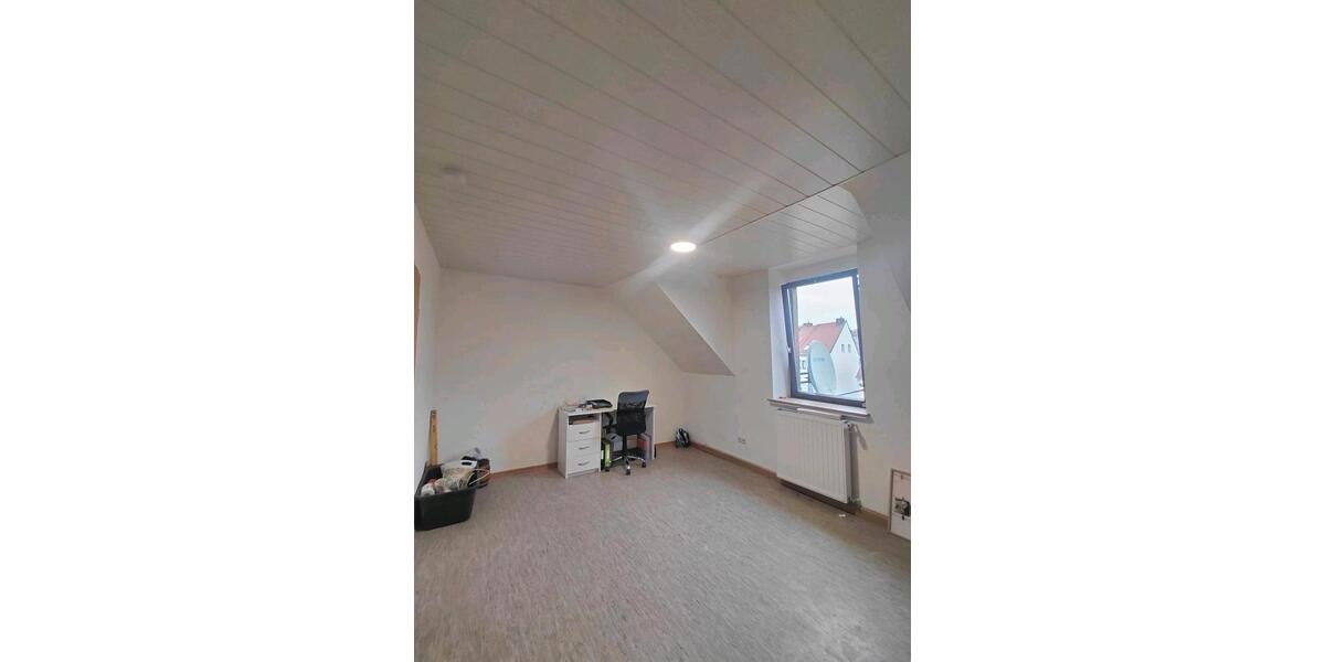 Dachgeschoßwohnung Zweibrücken - 4 Zimmer, 115 m&sup2;, 800&euro; | Angebot:25100954