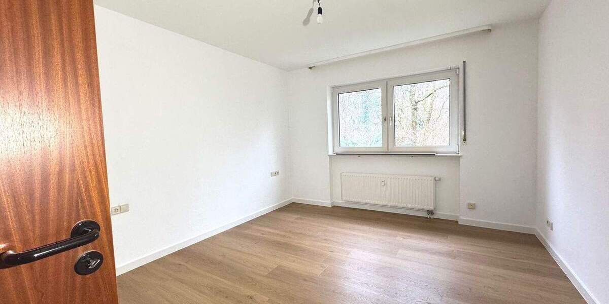 Etagenwohnung Saarbrücken St Arnual - 3 Zimmer, 89 m&sup2;, 960&euro; | Angebot:25743973