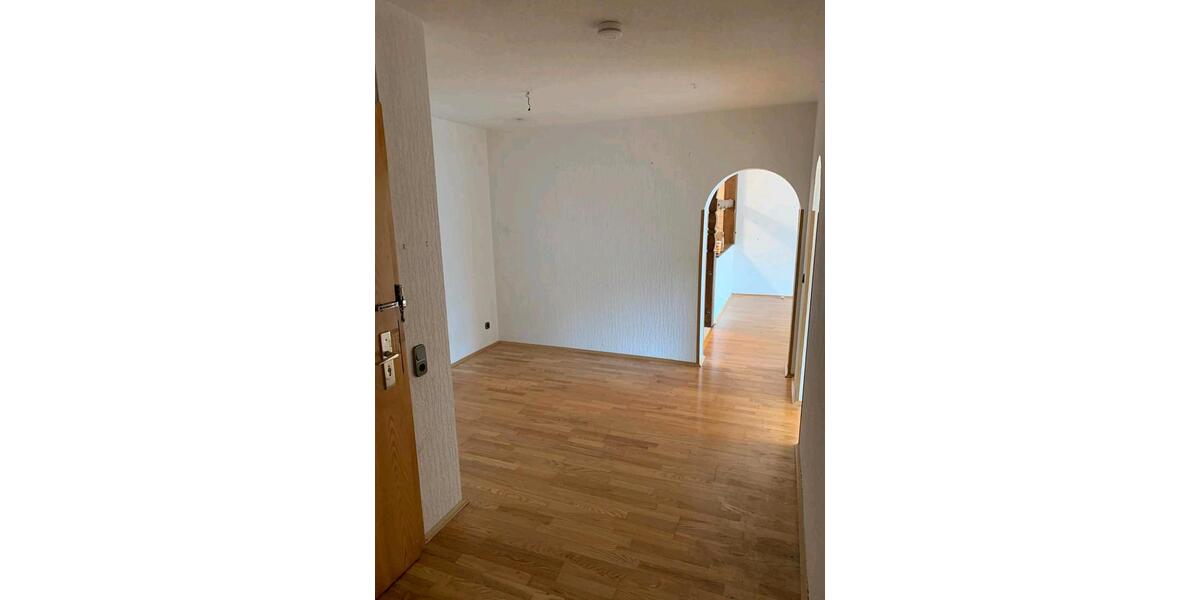 Etagenwohnung Riegelsberg - 3 Zimmer, 83 m&sup2;, 1.090&euro; | Angebot:26034286