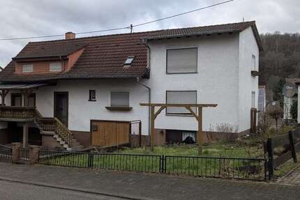 Haus Eppenbrunn - 8 Zimmer, 189 m&sup2;, 89.000&euro; | Angebot:24873034