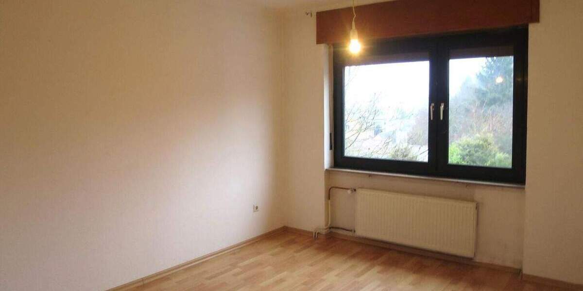 Doppelhaushälfte Sankt Ingbert St. Ingbert - 6 Zimmer, 120 m&sup2;, 170.000&euro; | Angebot:25707678