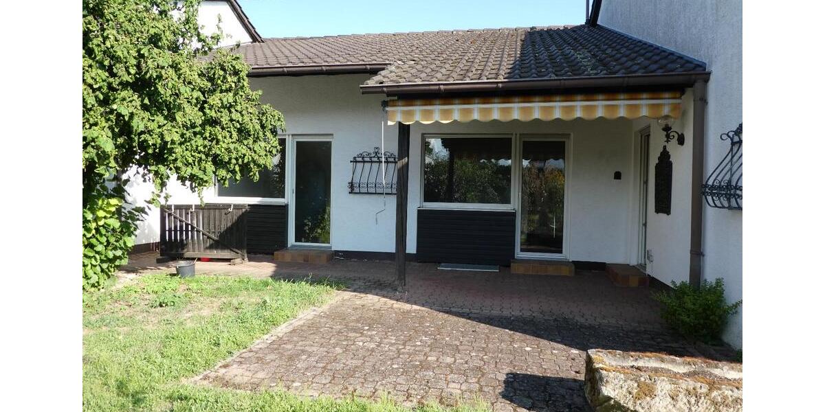 Reihenhaus Saarbrücken Brebach-Fechingen - 6 Zimmer, 195 m&sup2;, 348.000&euro; | Angebot:27166522