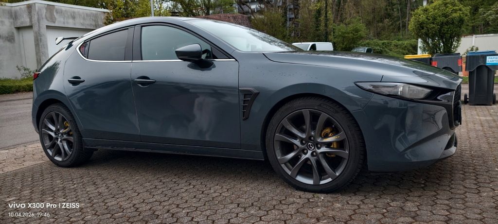 Mazda 3 64.000 km 18.000 &euro; Saarbrücken 66121