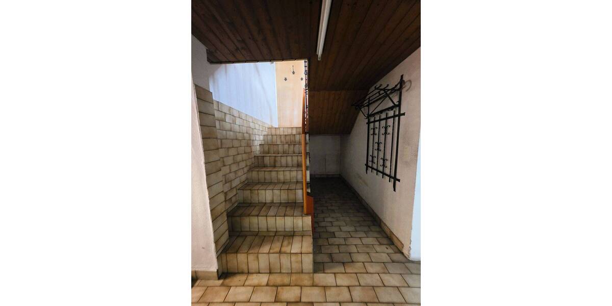 Mehrfamilienhaus, Wohnhaus Quierschied - 7 Zimmer, 170 m&sup2;, 225.000&euro; | Angebot:26804399