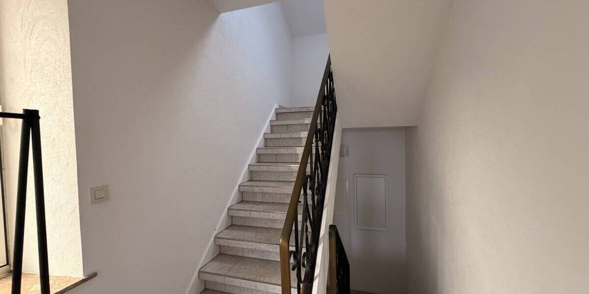 Mehrfamilienhaus, Wohnhaus Schiffweiler - 6 Zimmer, 184 m&sup2;, 265.000&euro; | Angebot:26187887