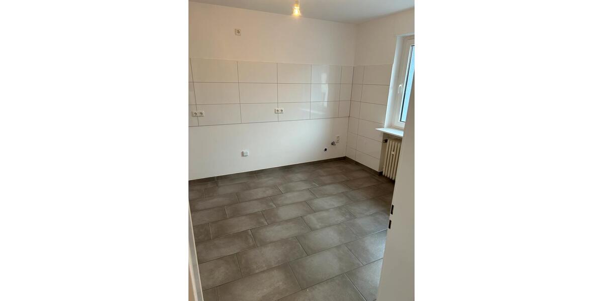 Etagenwohnung Pirmasens Niedersimten - 3.5 Zimmer, 125 m&sup2;, 750&euro; | Angebot:25262878