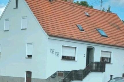 Haus Gries - 10 Zimmer, 200 m&sup2;, 175.000&euro; | Angebot:26222784