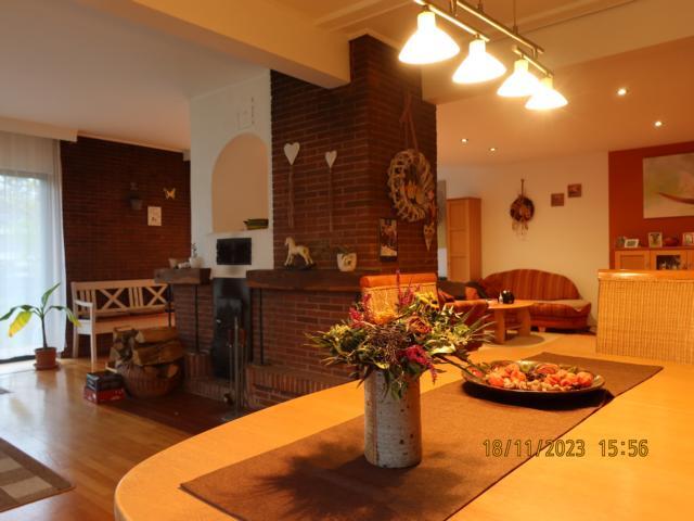 Bungalow, Bauhausstil, in bevorzugter uninaher Wohnlage - Einfamilienhaus Homburg | Angebot:20766295