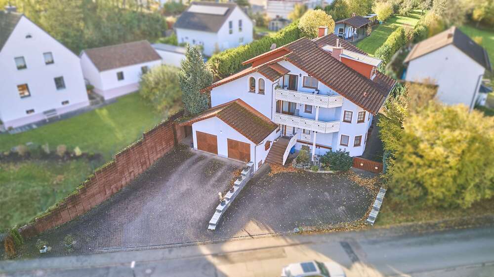 Einfamilienhaus Contwig - 11 Zimmer, 405 m&sup2;, 555.000&euro; | Angebot:25483926