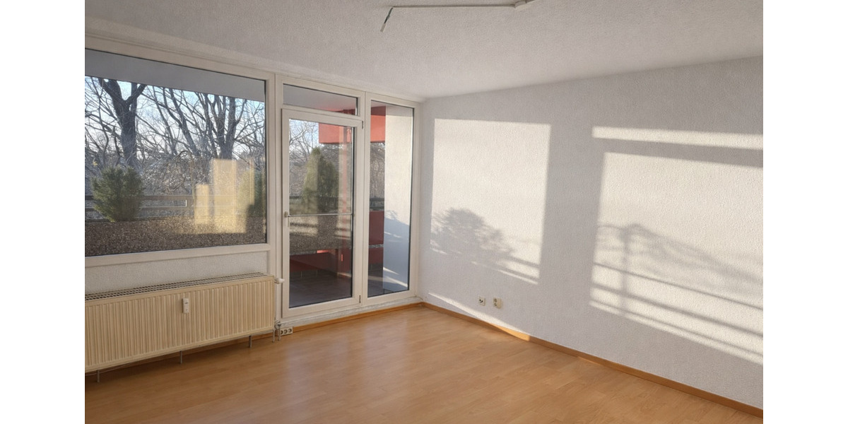 Etagenwohnung Saarbrücken Eschberg - 1 Zimmer, 64 m&sup2;, 575&euro; | Angebot:25843256
