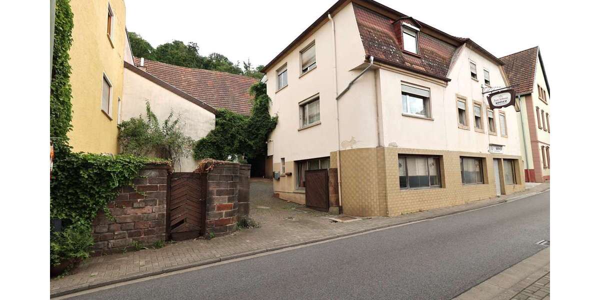 Einfamilienhaus Landstuhl - 12 Zimmer, 360 m&sup2;, 250.000&euro; | Angebot:25138581