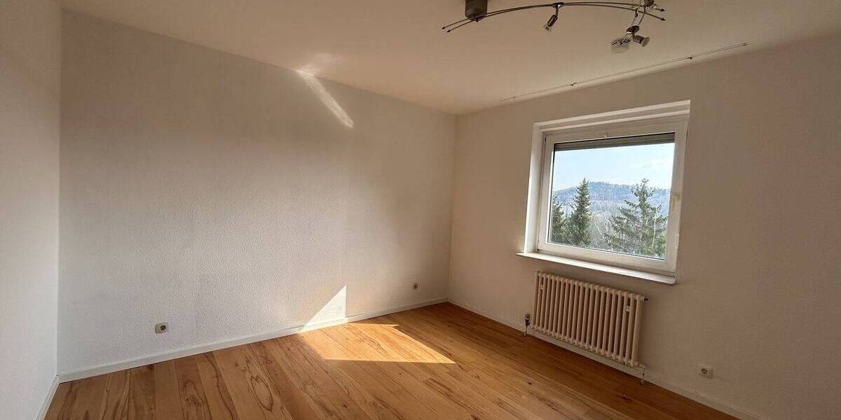Etagenwohnung Saarbrücken Dudweiler - 2 Zimmer, 65 m&sup2;, 109.000&euro; | Angebot:25929207