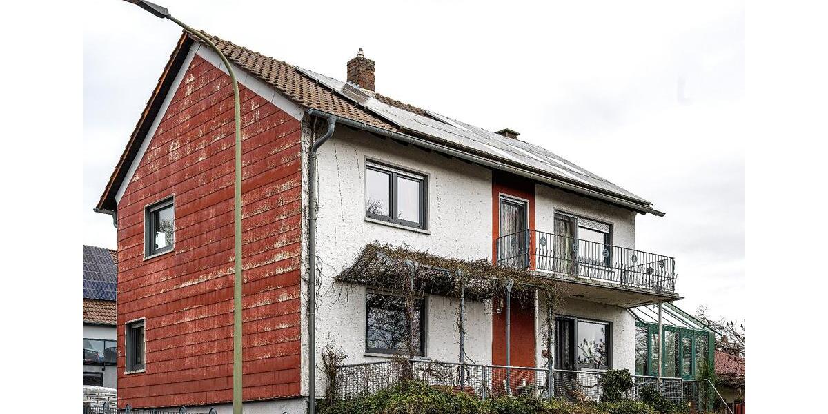 Einfamilienhaus Waldmohr - 6 Zimmer, 160 m&sup2;, 320.000&euro; | Angebot:25992518