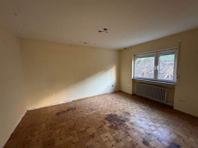 Einfamilienhaus Kusel - 7 Zimmer, 139 m&sup2;, 225.000&euro; | Angebot:25666646
