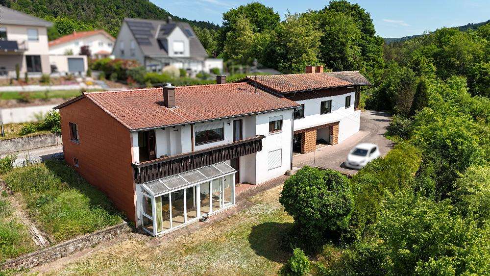 Einfamilienhaus Merzalben - 8 Zimmer, 255 m&sup2;, 263.000&euro; | Angebot:21487970